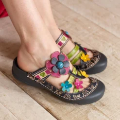 Hot Laura Vita Mules - PHENIX