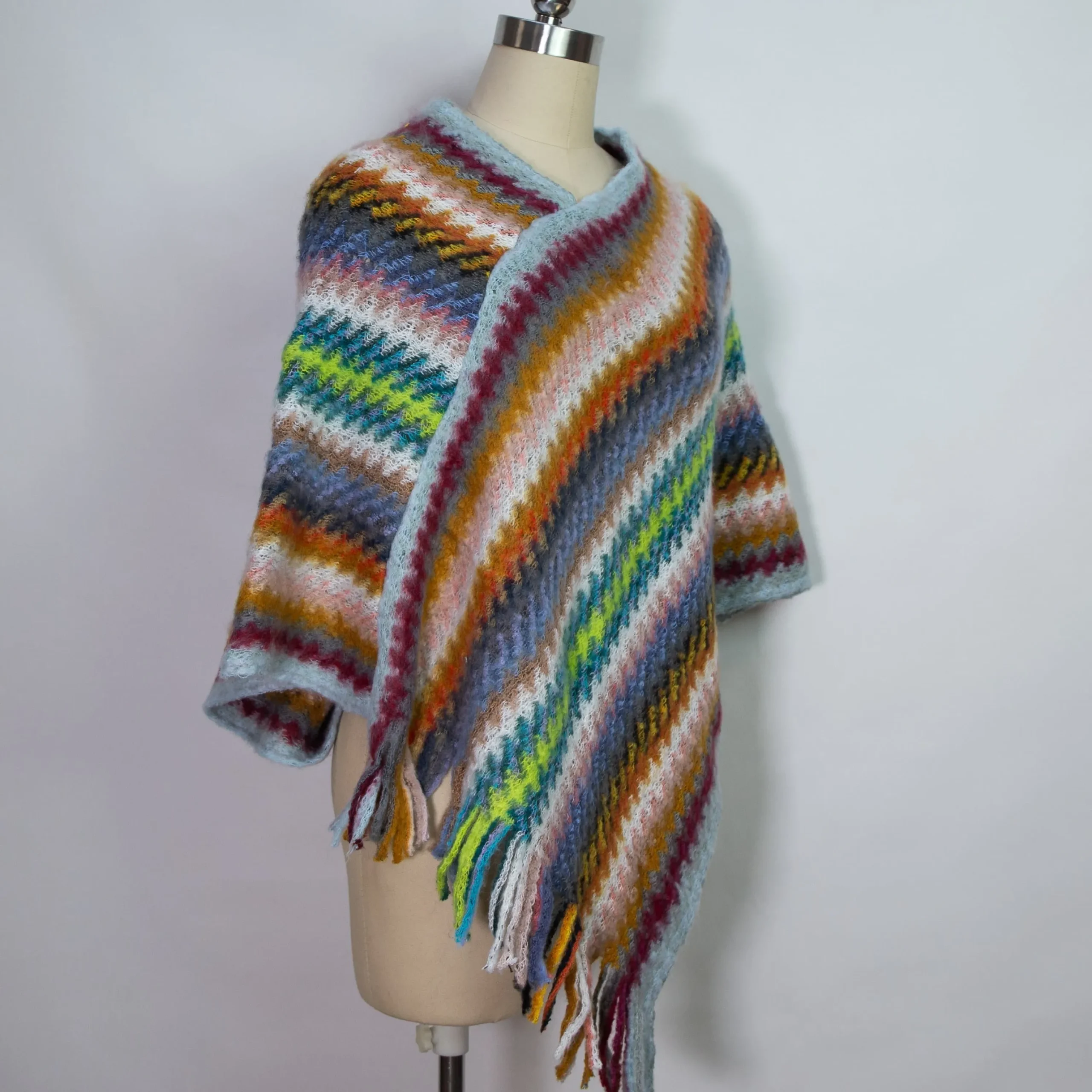 Store Laura Vita Poncho Jess
