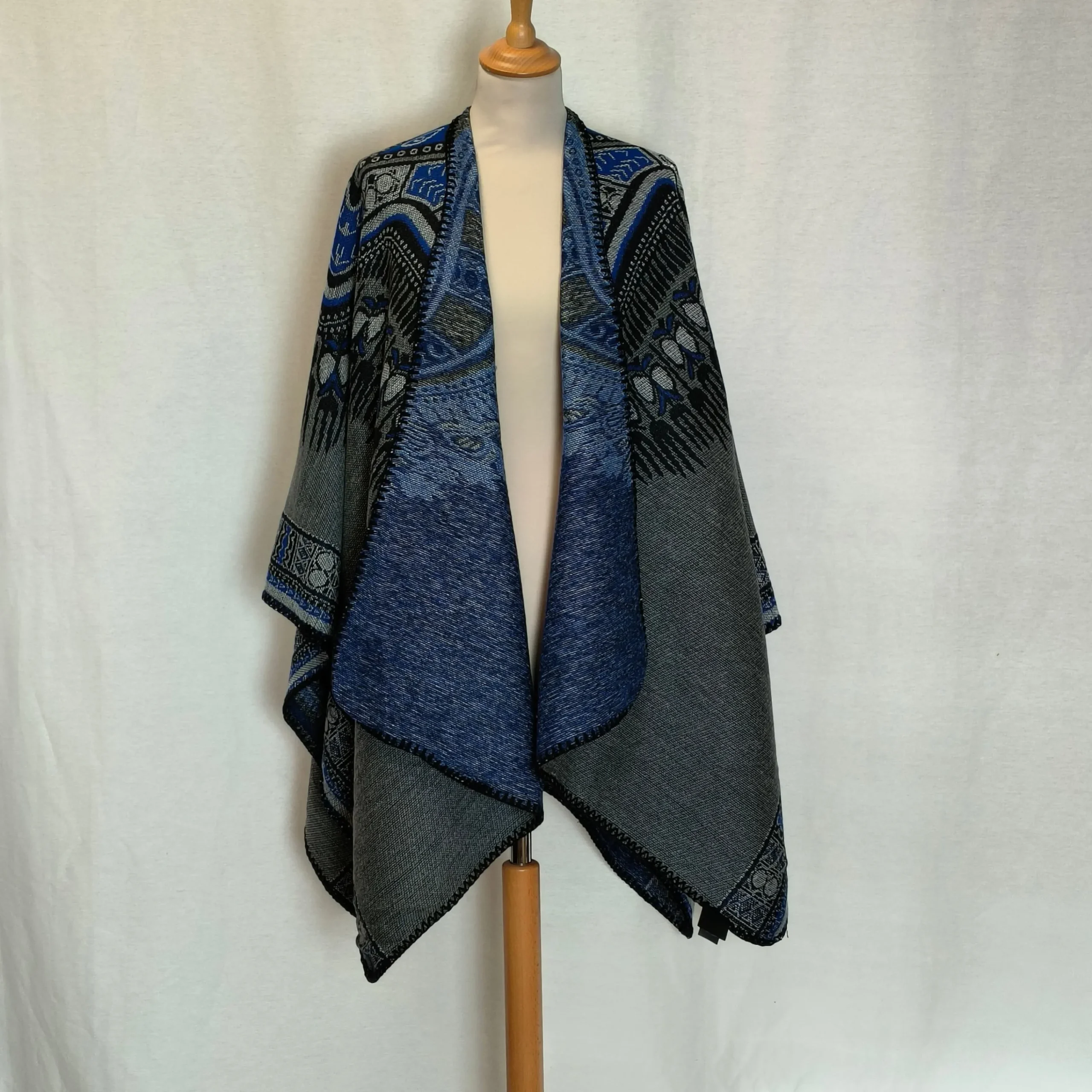 Best Sale Laura Vita Poncho Pluma
