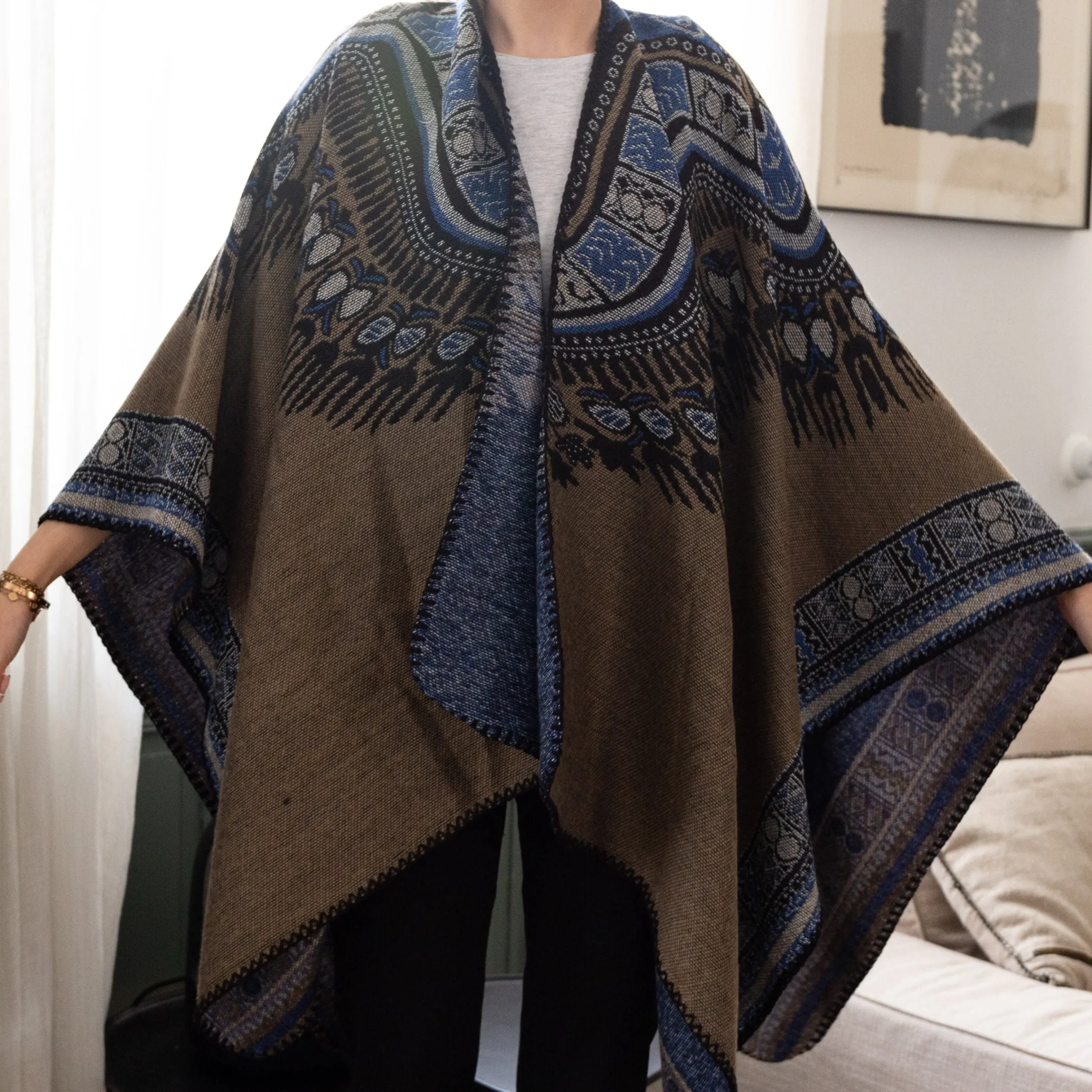 Best Sale Laura Vita Poncho Pluma