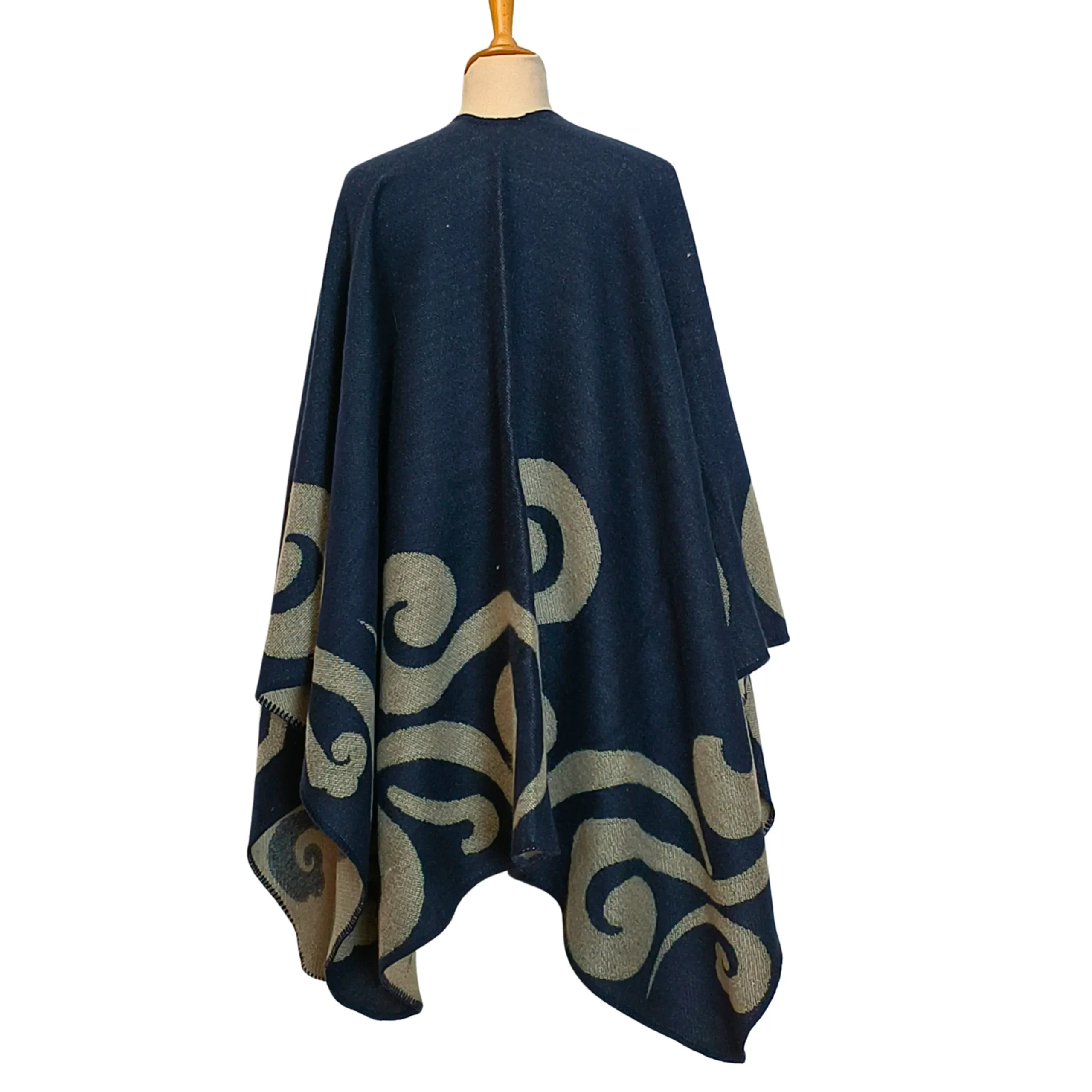 Shop Laura Vita Poncho Spirale