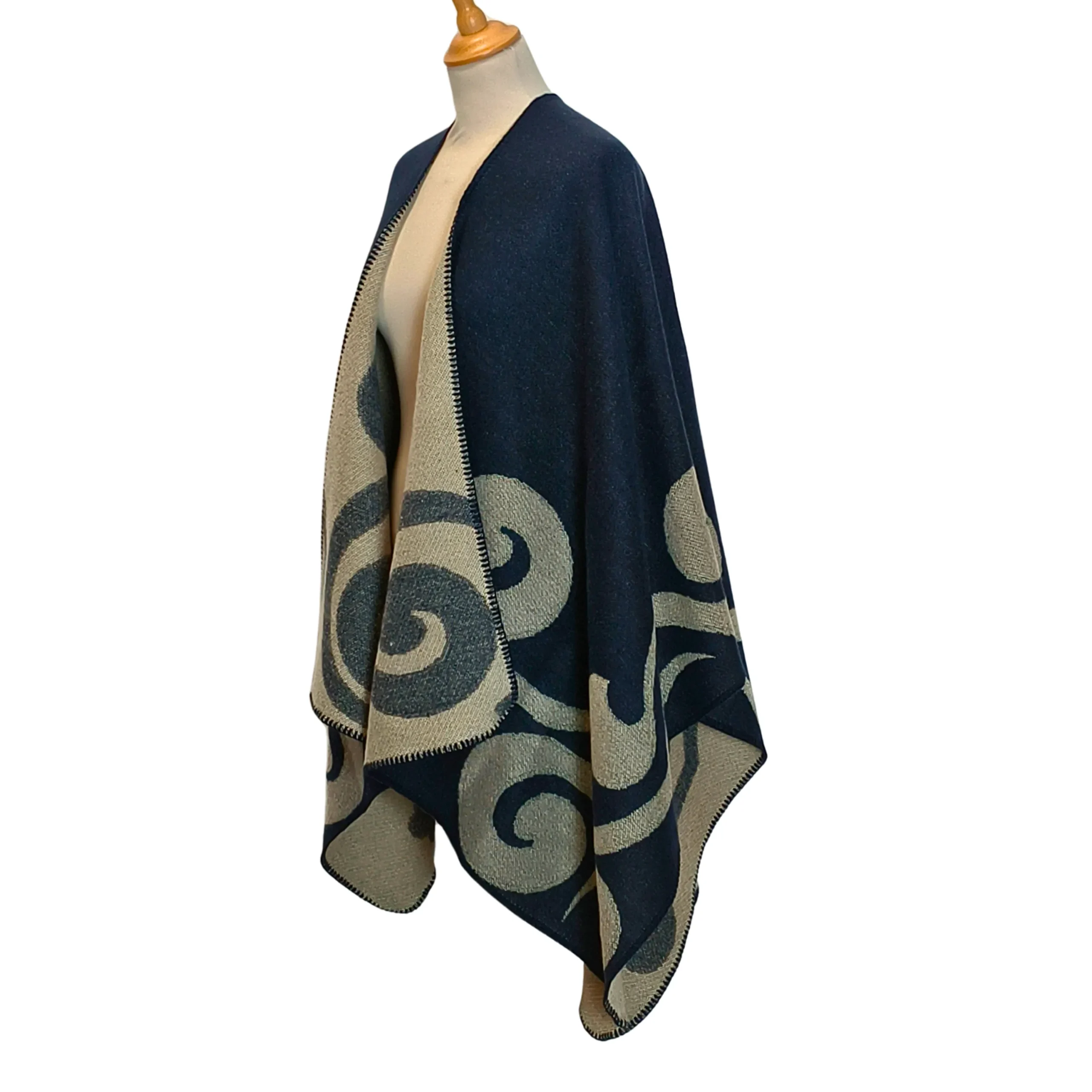 Shop Laura Vita Poncho Spirale
